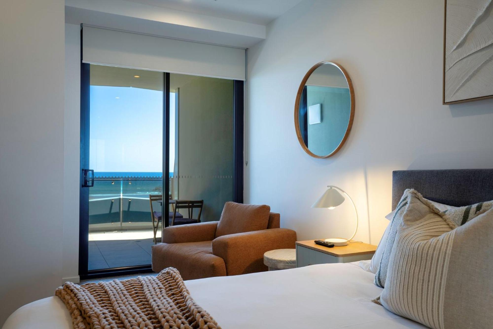 2 Bedroom Oceanfront Low Apartment