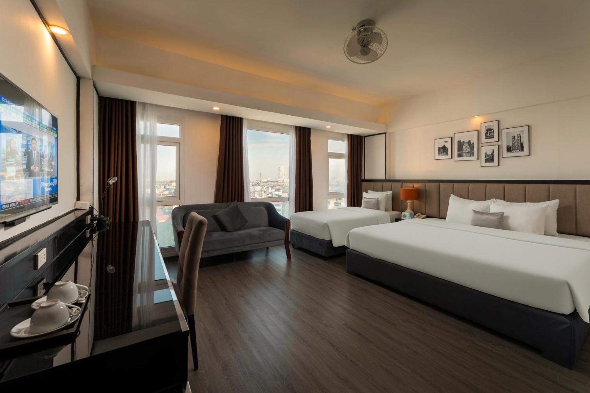 Deluxe Triple Room City View