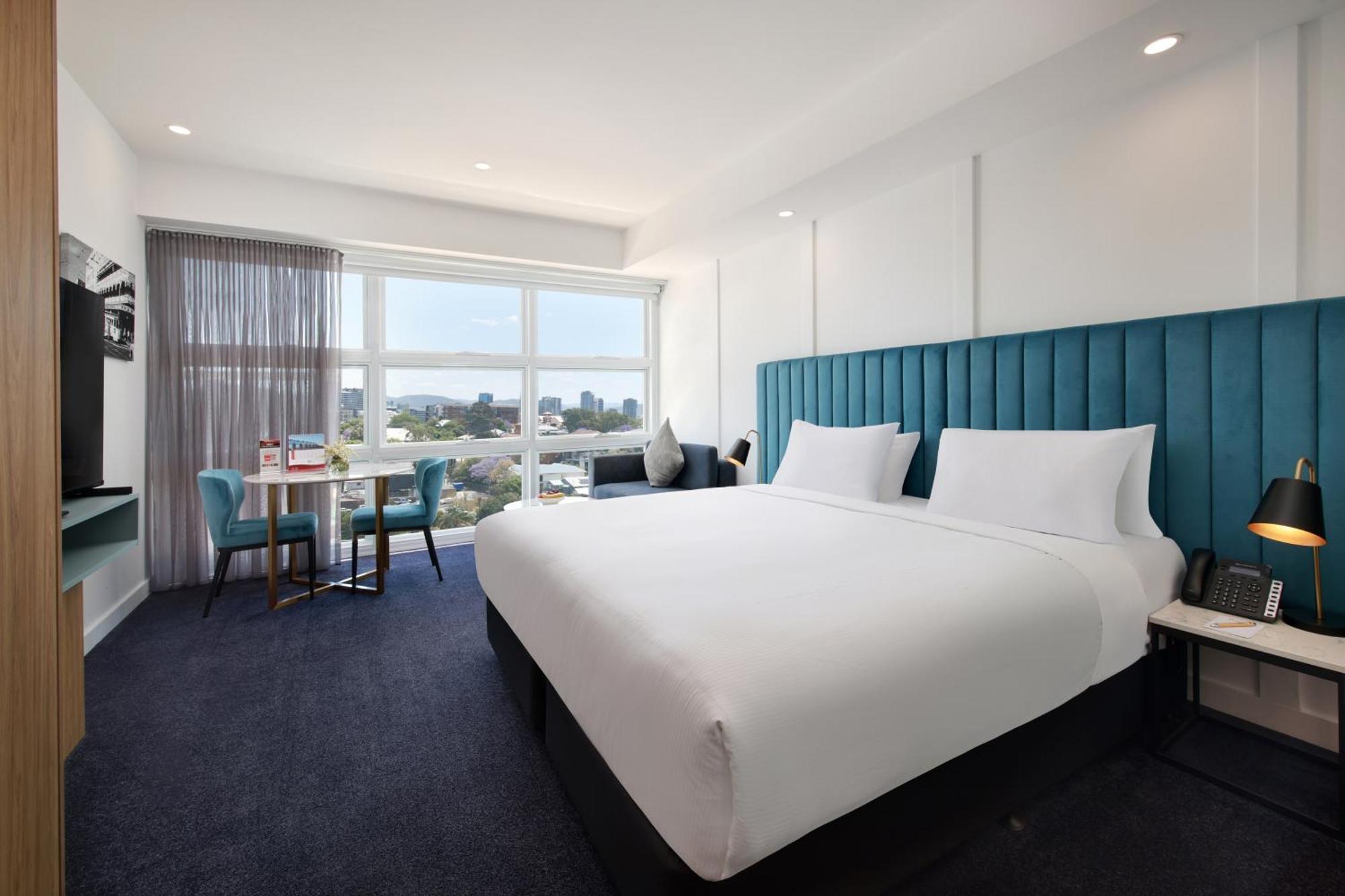 Deluxe Room City View,1743927131:JPEG