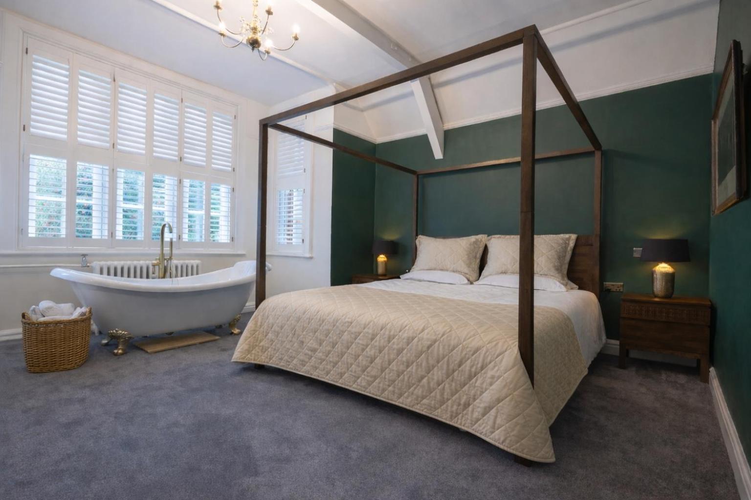 Deluxe Suite