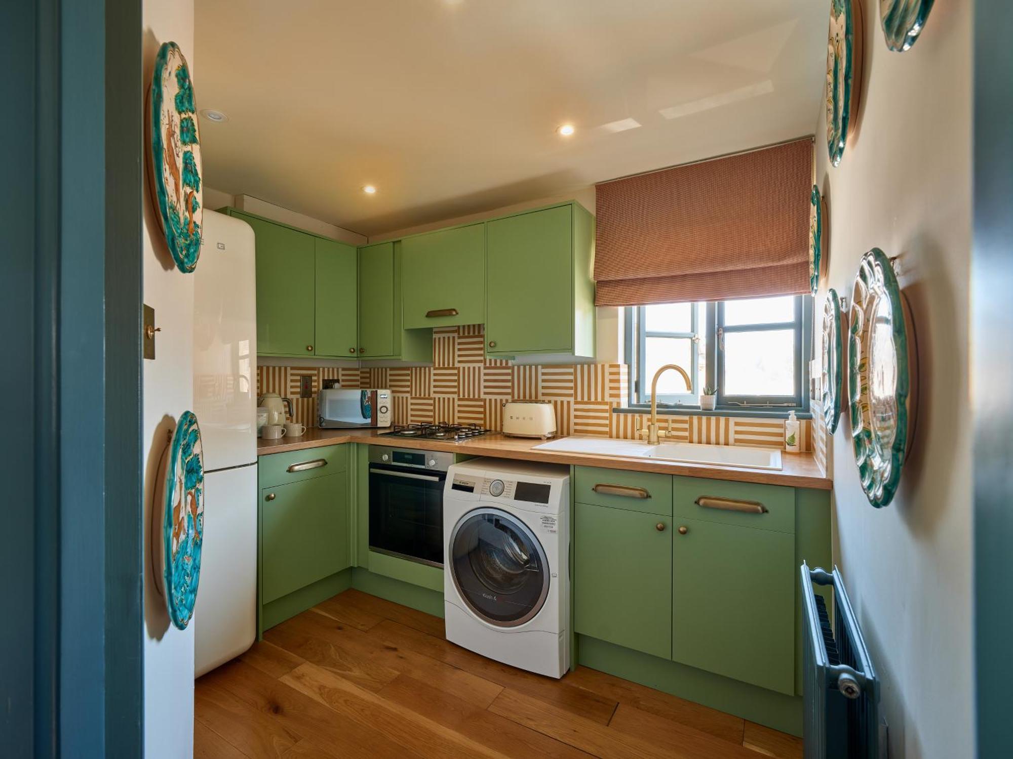 19B Abbey Row One Bedroom Townhouse Separate Building