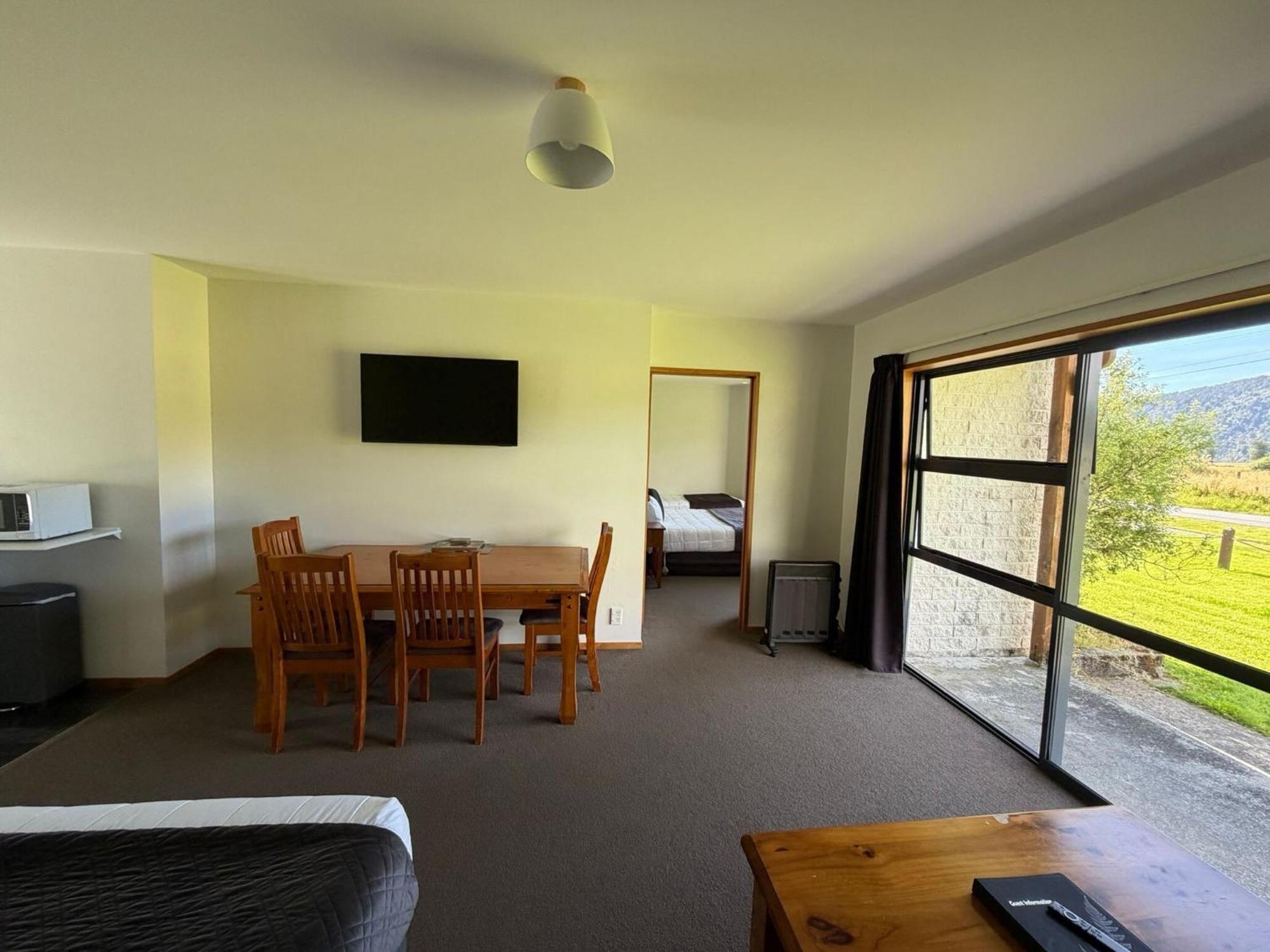 Superior One-Bedroom Apartment