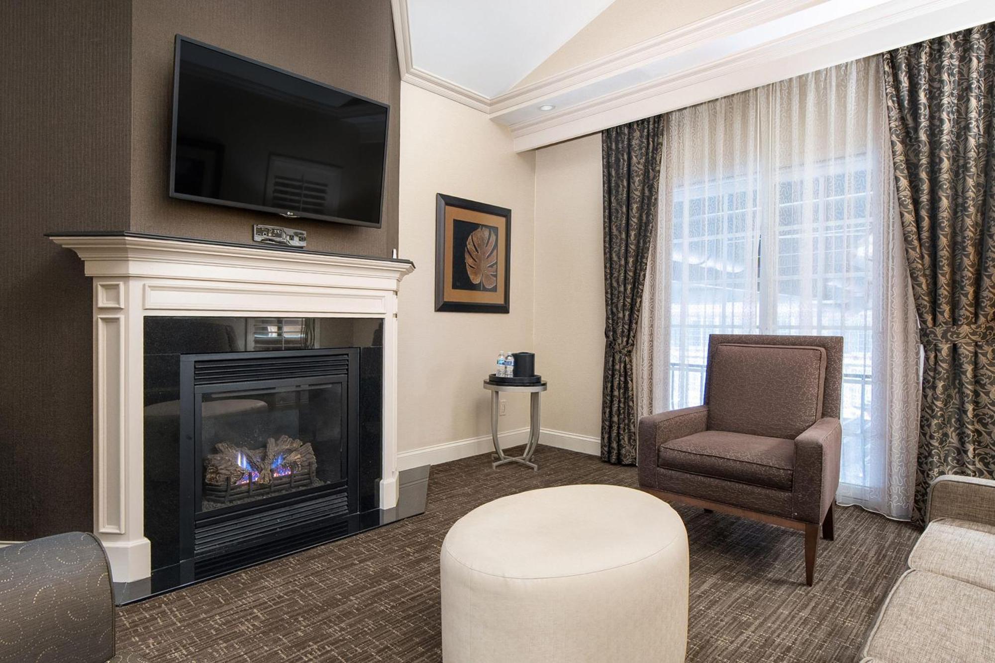 Two-Room King Suite with Sofa Bed - Non-Smoking