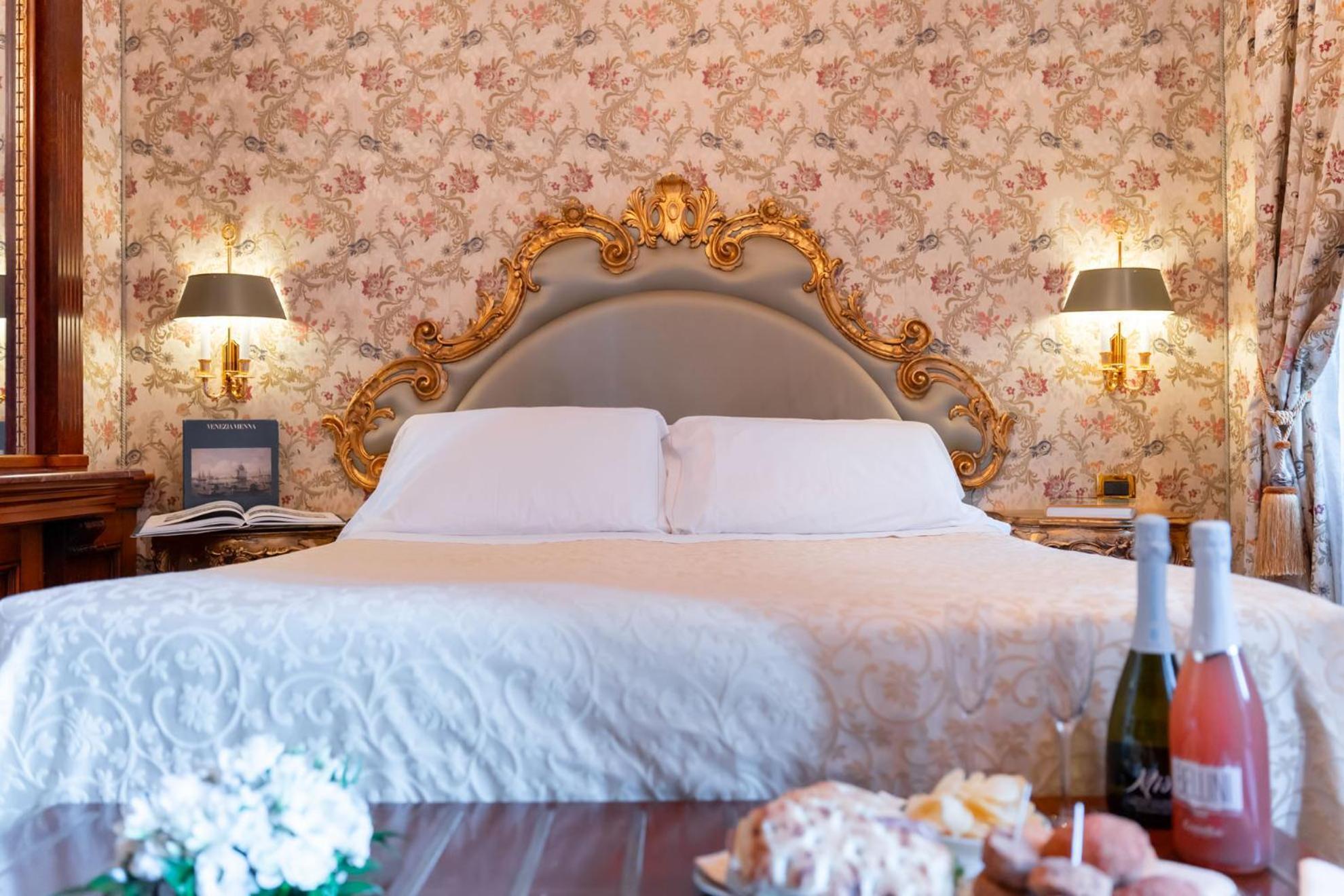 Deluxe Double Room San Marco Square View