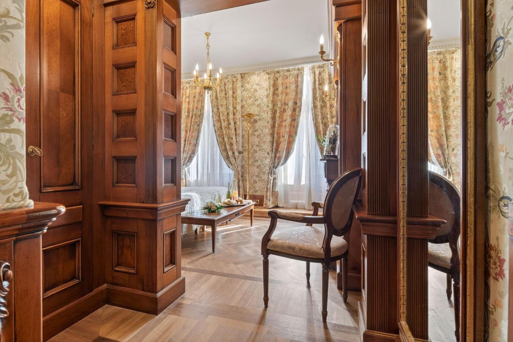 Deluxe Double Room San Marco Square View