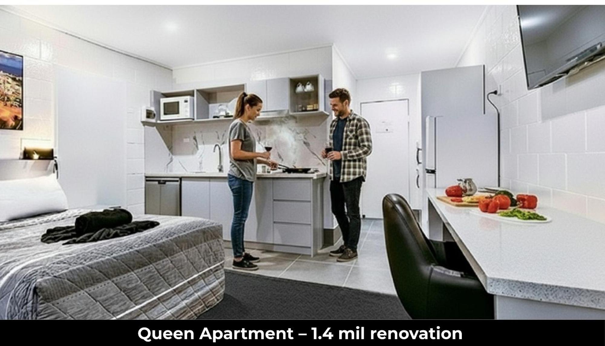 Queen Apartment