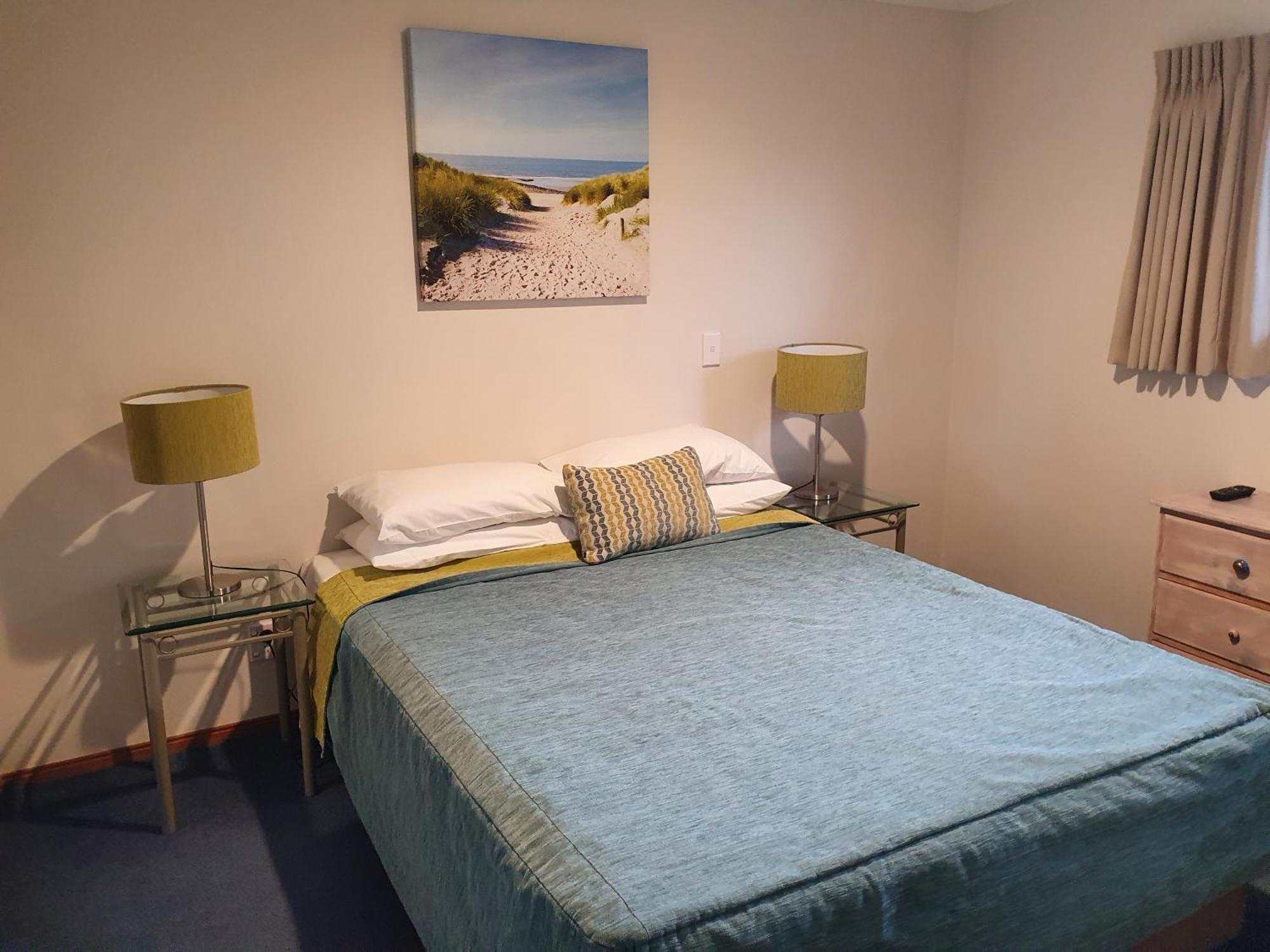 Deluxe One-Bedroom Suite