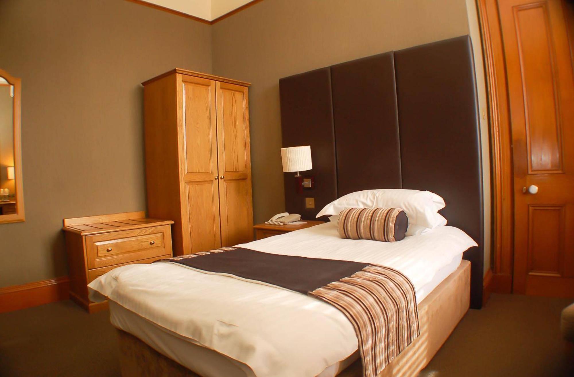Single Room Private Bathroom