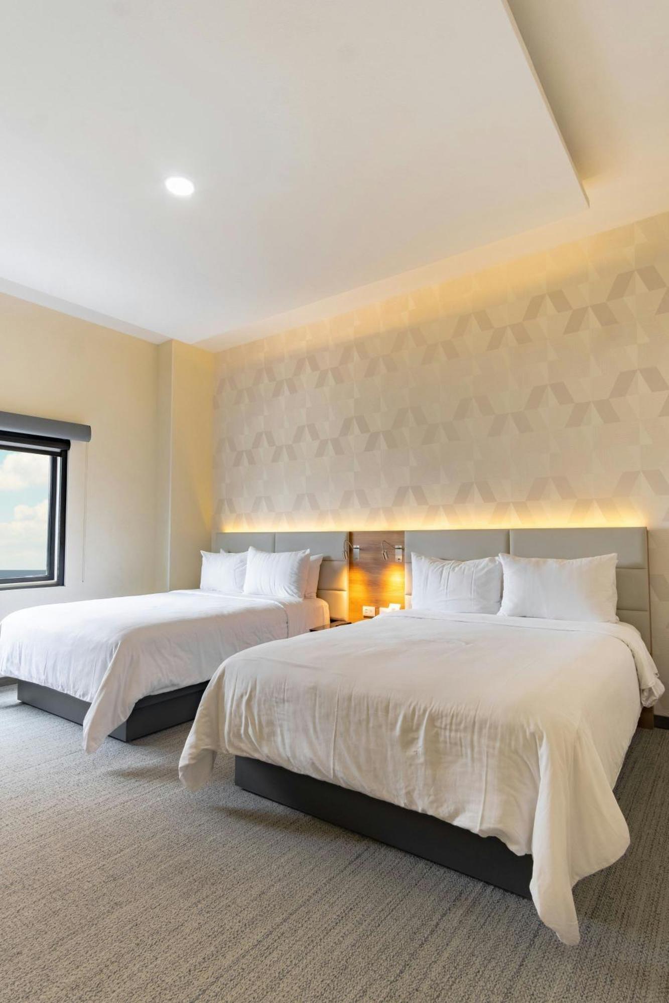 Standard Queen Room Two Queen Beds