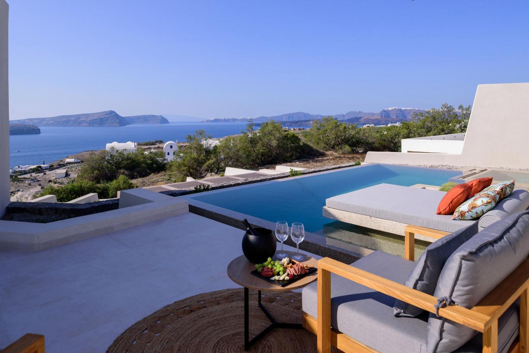 Superb Suite with Private Pool and Hot Tub