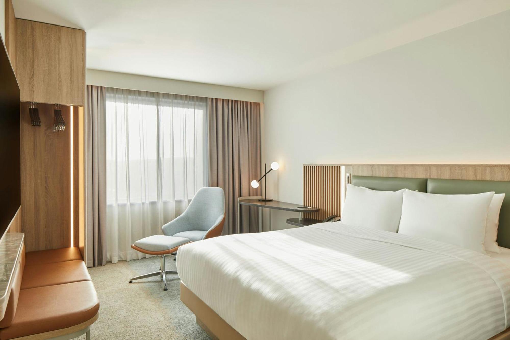 Deluxe King Room