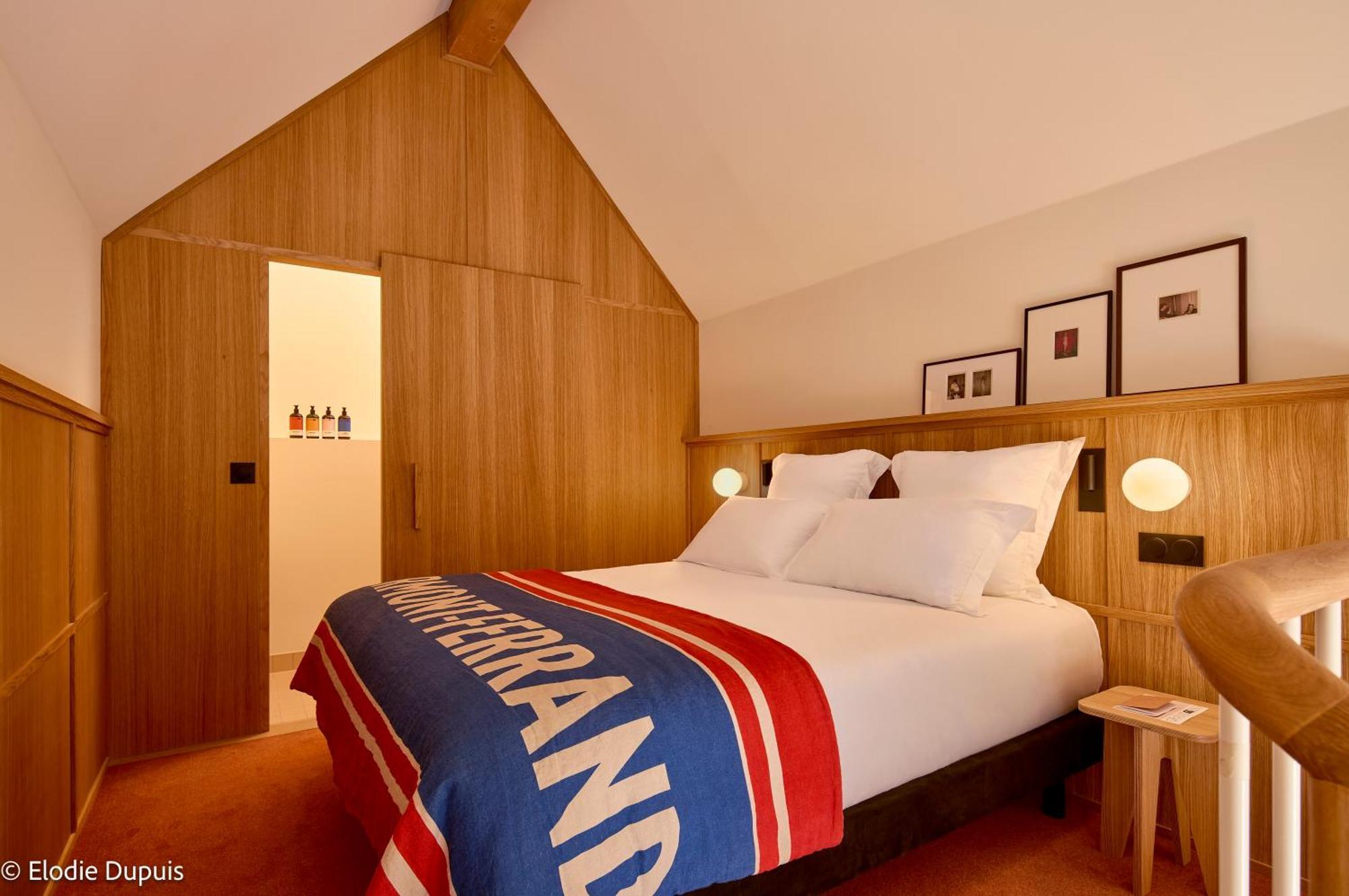 Duplex Room,1747526107:JPEG