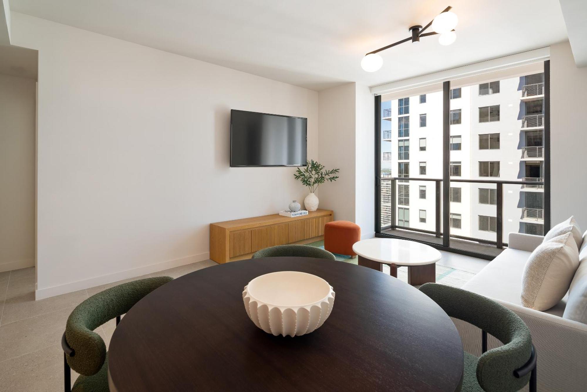 Deluxe One Bedroom King Suite
