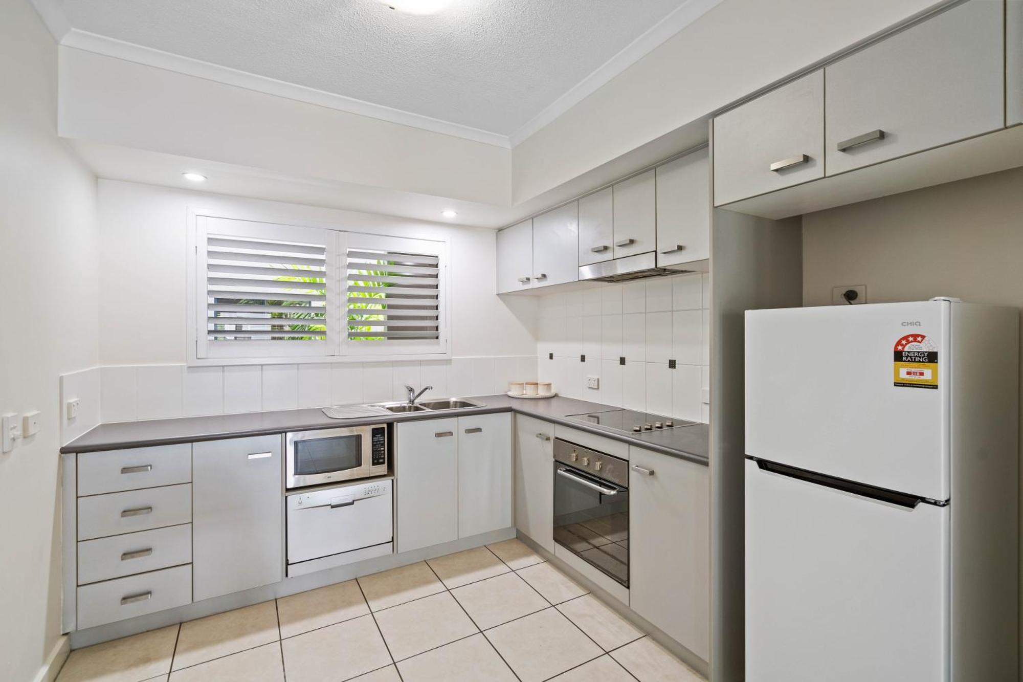 Deluxe One-Bedroom Apartment