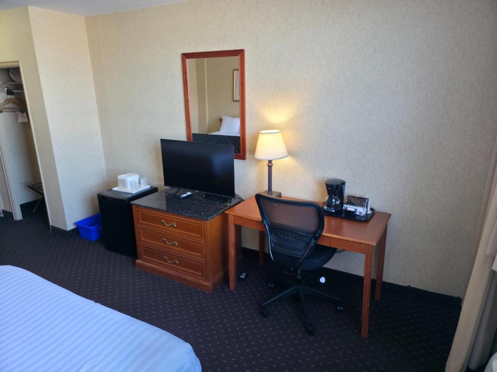 Double Room Two Double Beds Pet-Friendly or Non-Smoking