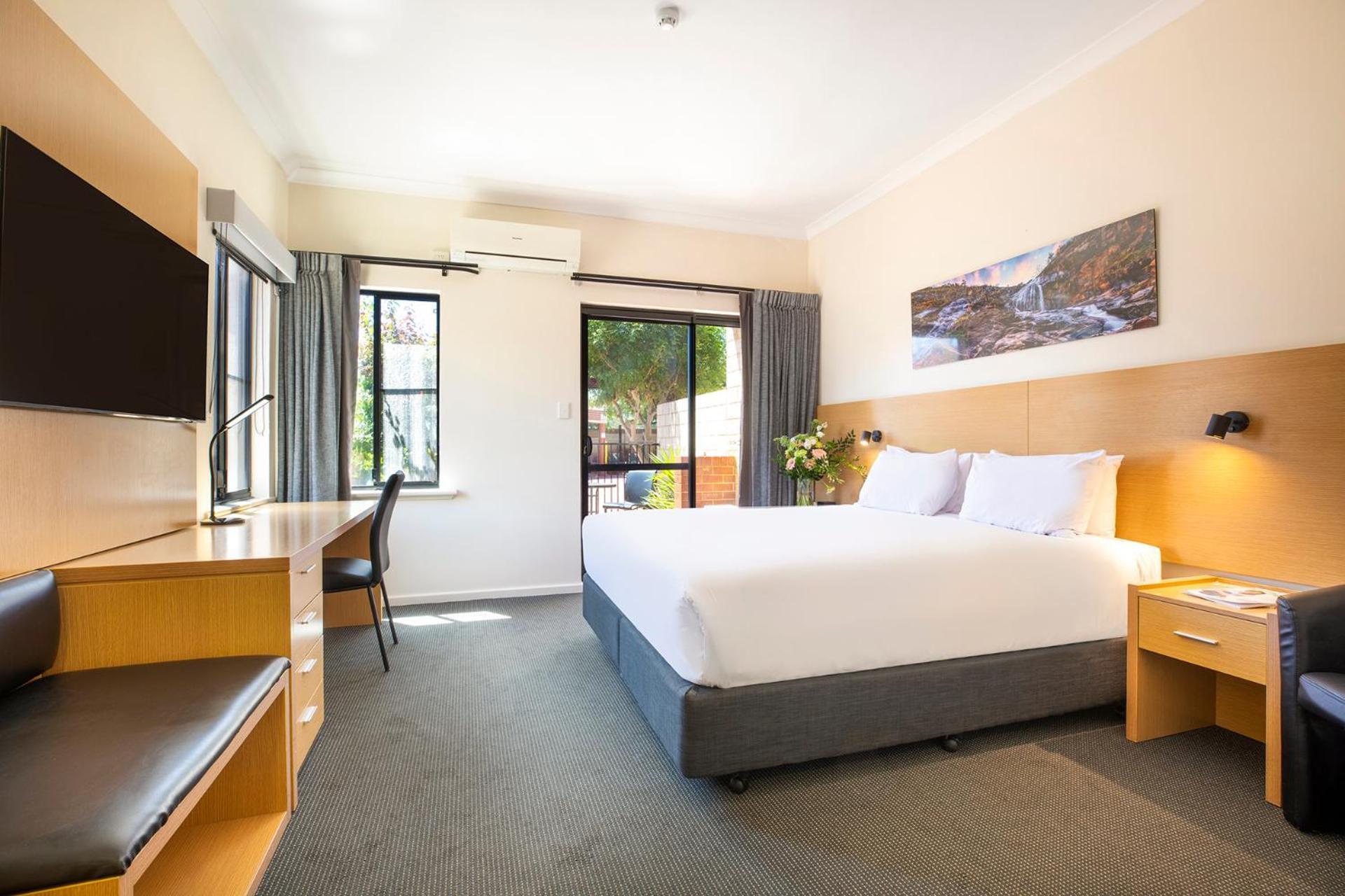 Deluxe King Room