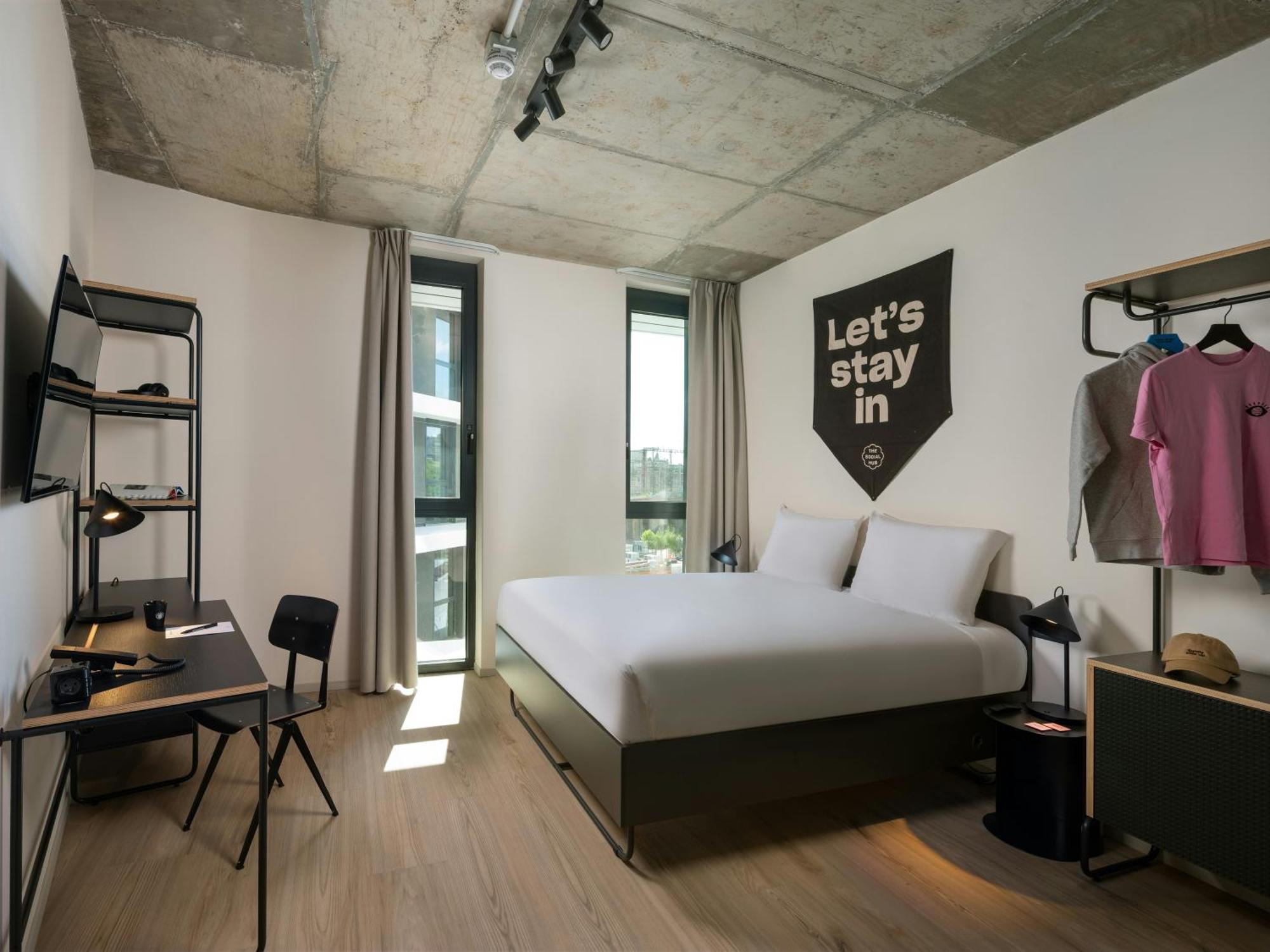 Deluxe Double or Twin Room