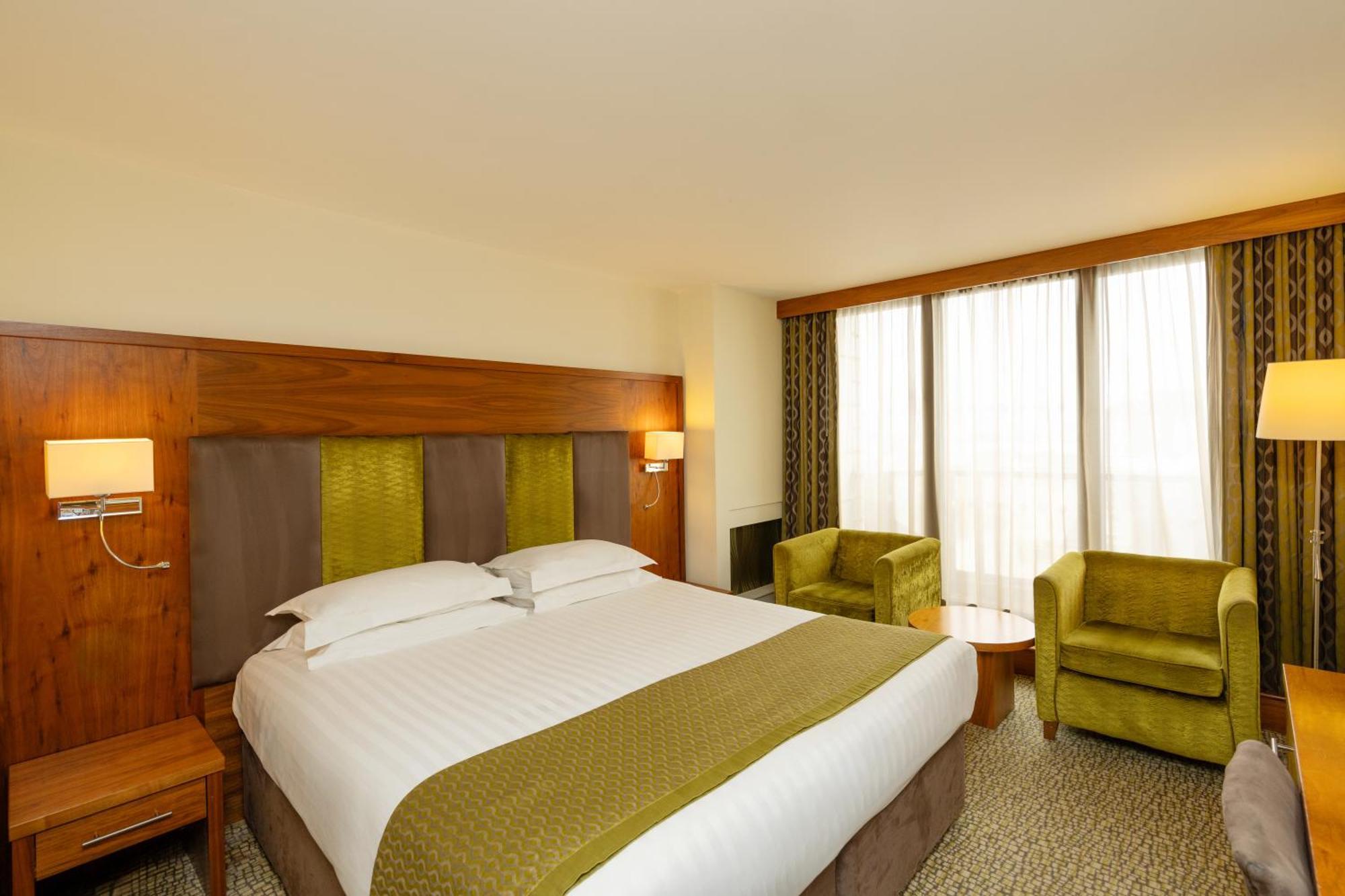 Double or Twin Room Side Sea View