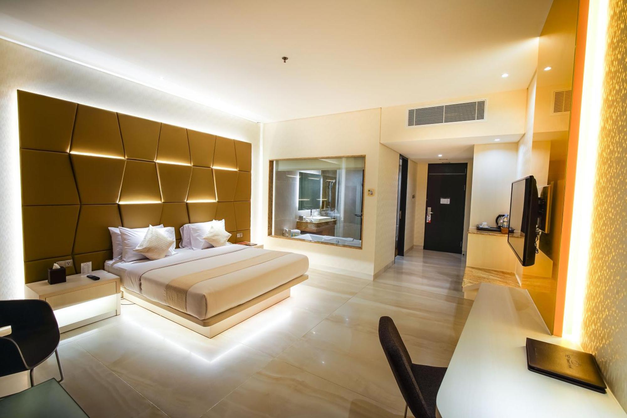 Deluxe Plus Bathtub