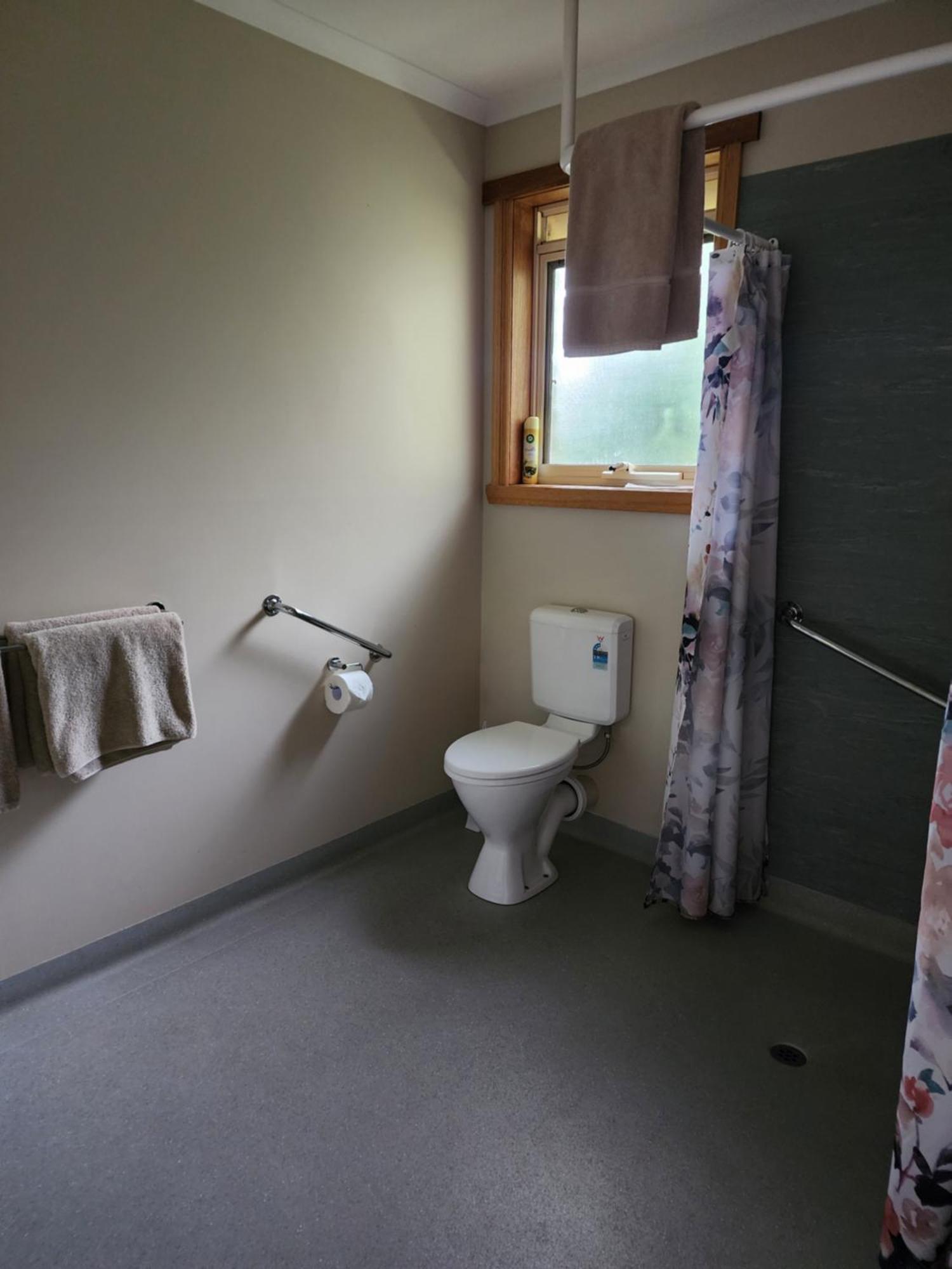 Deluxe Queen Room - Disability Access