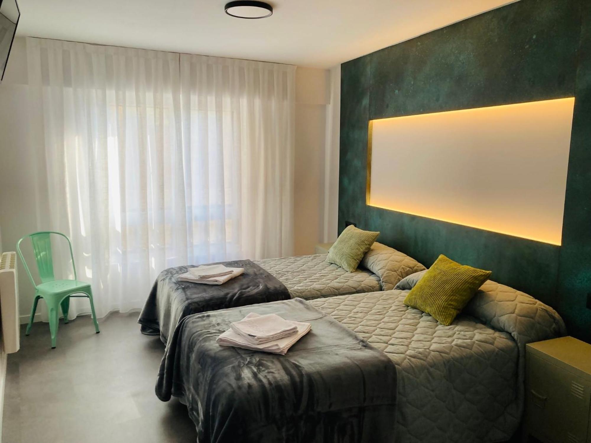 One-Bedroom Apartment,1758902988:JPEG