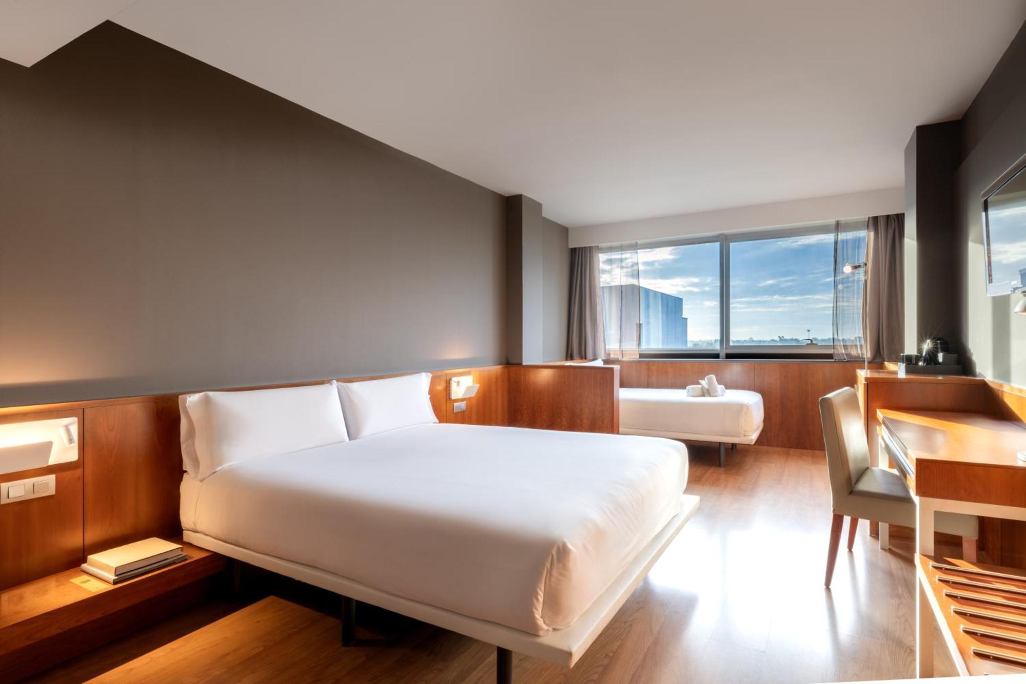 Triple Room,1765153315:JPEG