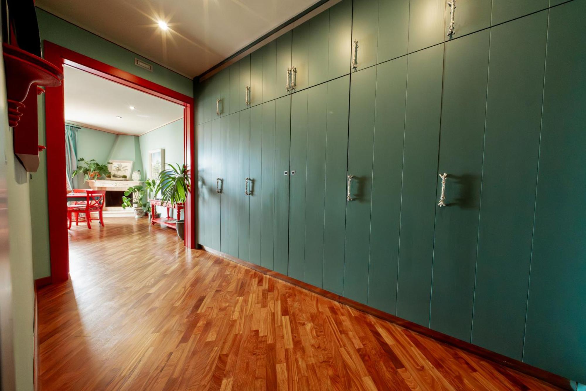 One-Bedroom Apartment - Annex
