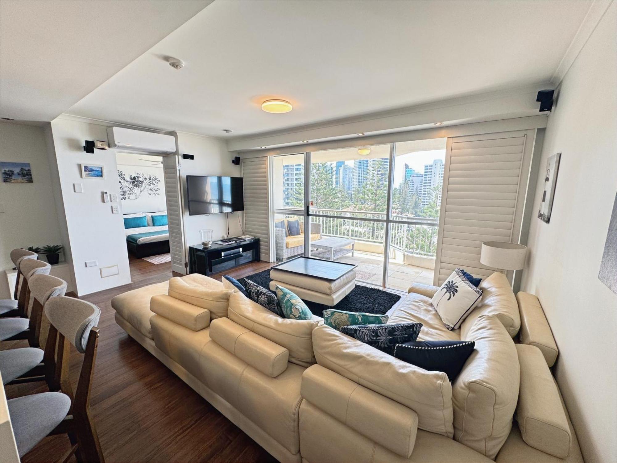 Superior One-Bedroom Apartment Ocean View