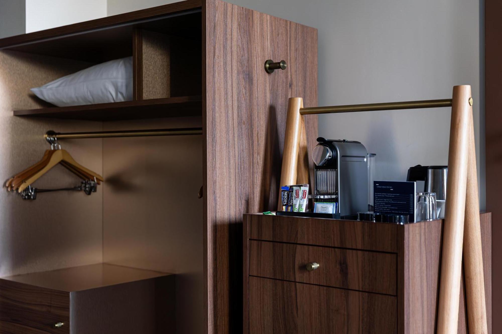 Junior Suite,1765325006:JPEG