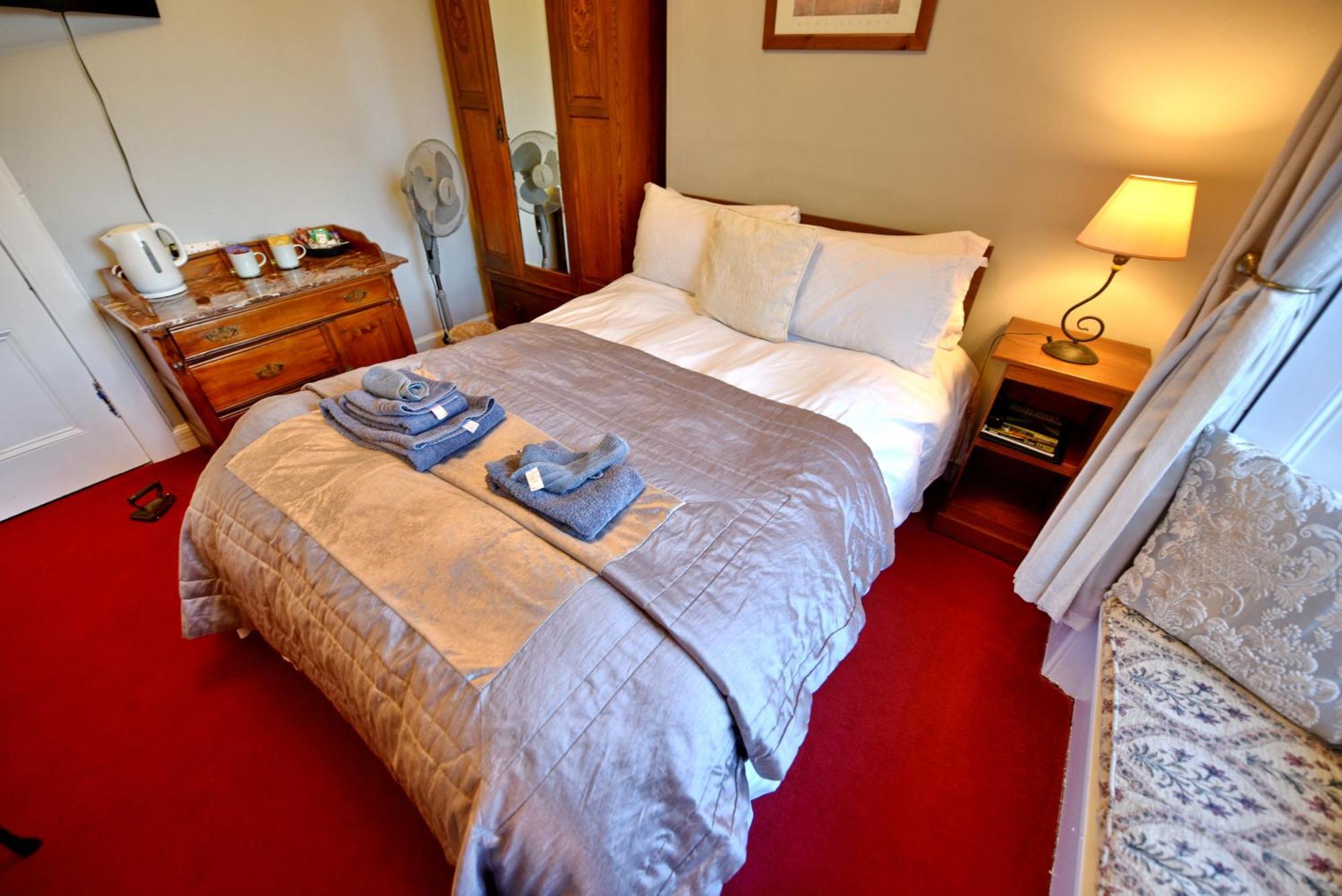 Small Double Room - Ground Floor