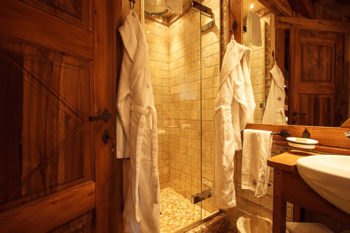 One-Bedroom Apartment Spa Bath