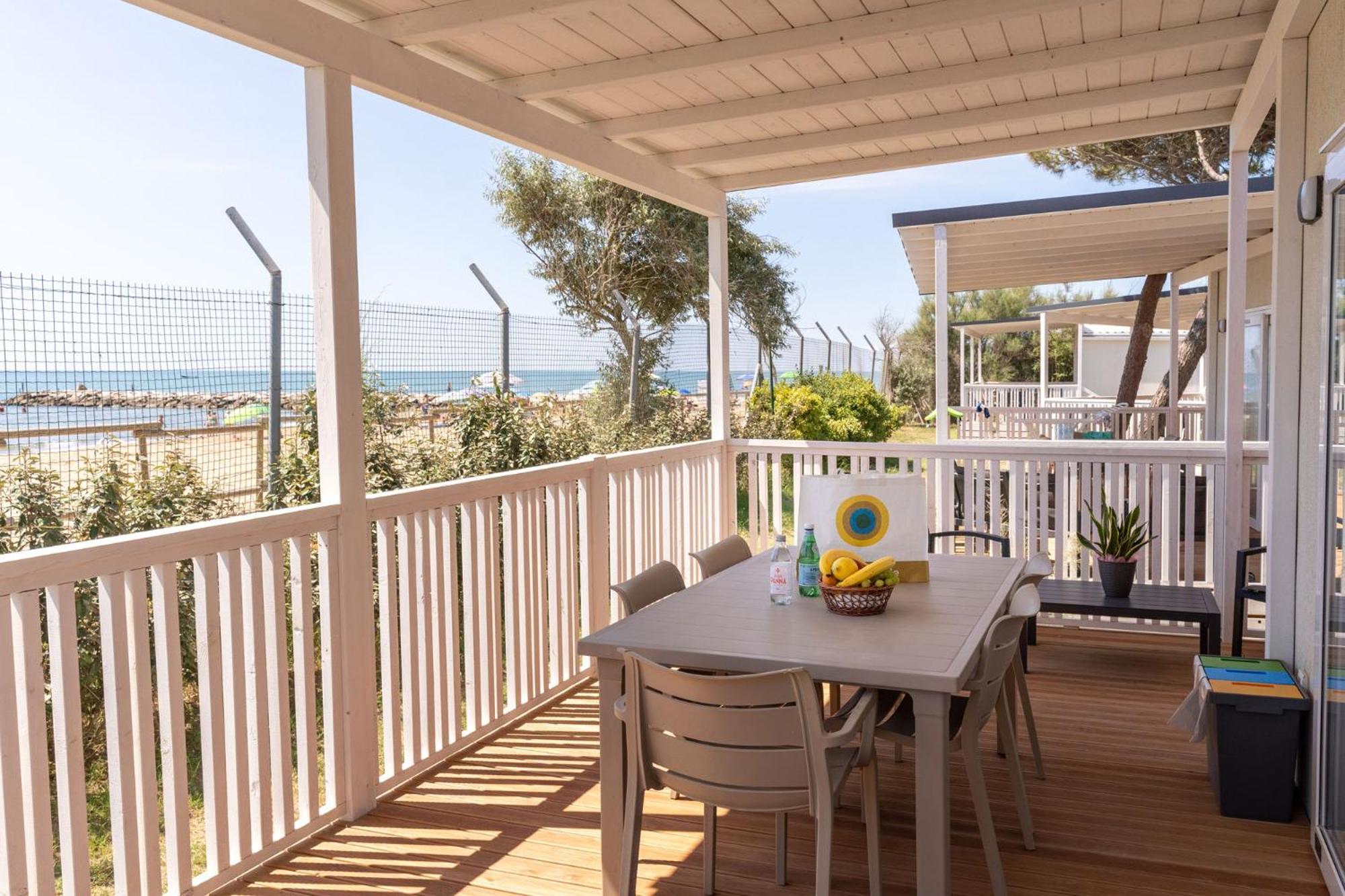 Executive Lodge sea view