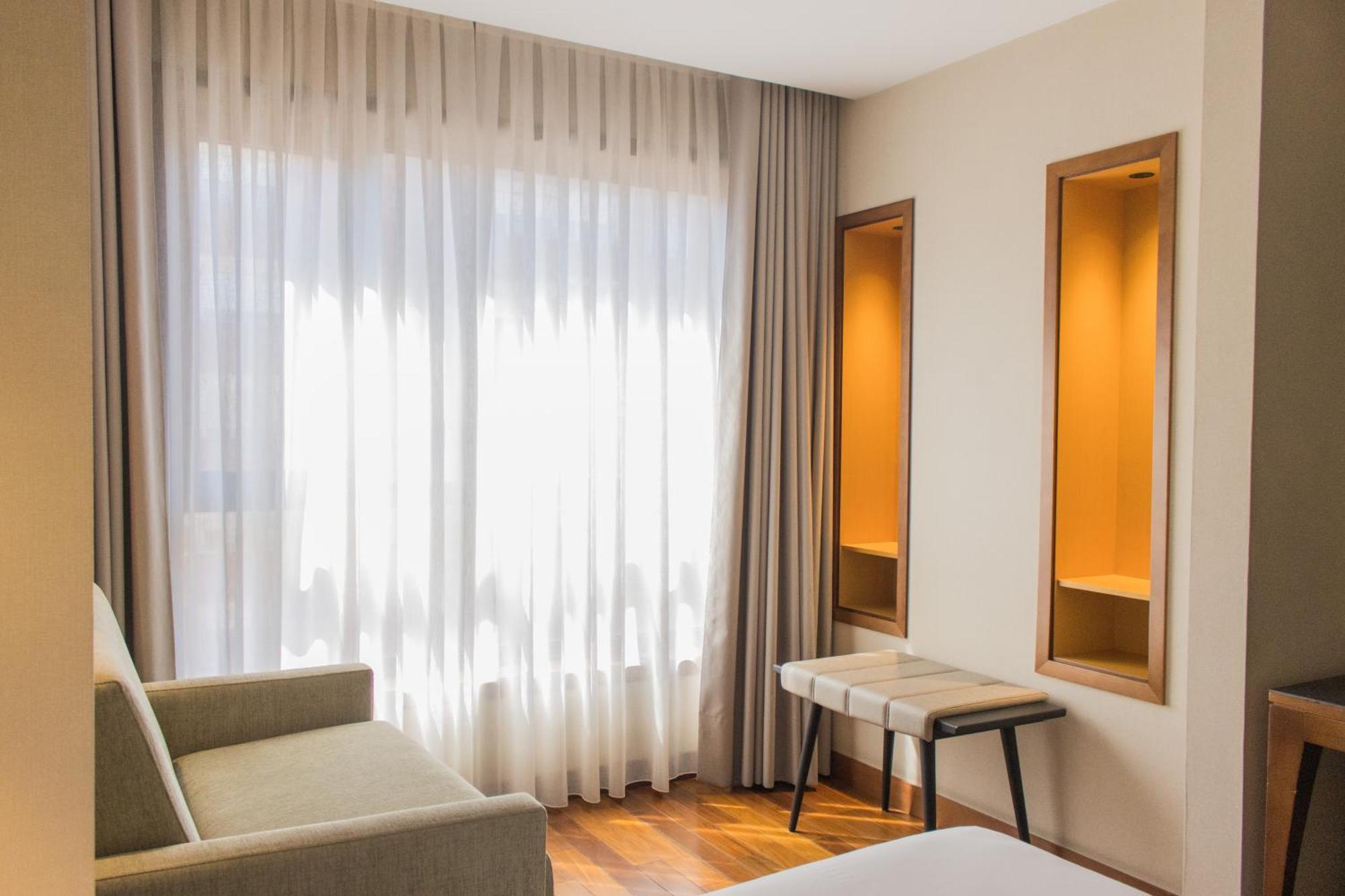 Double or Twin Room,1765799670:JPEG