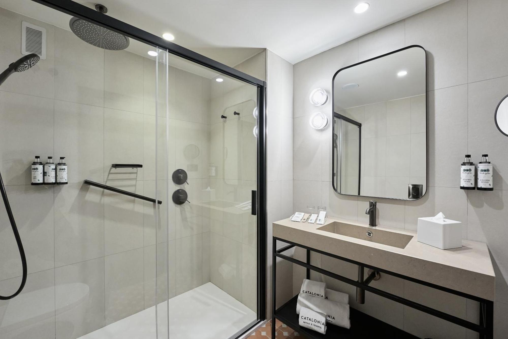 Habitación Doble Deluxe con balcón y vistas al mar