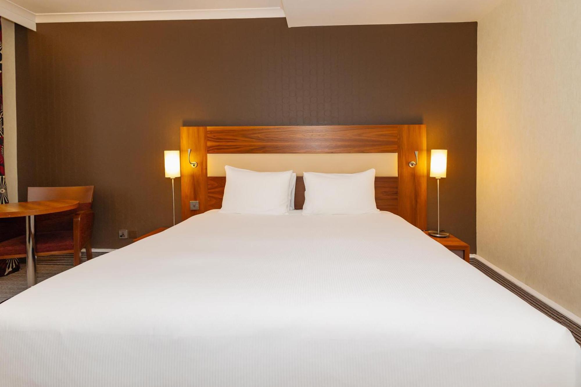 Double Room,1765804539:JPEG
