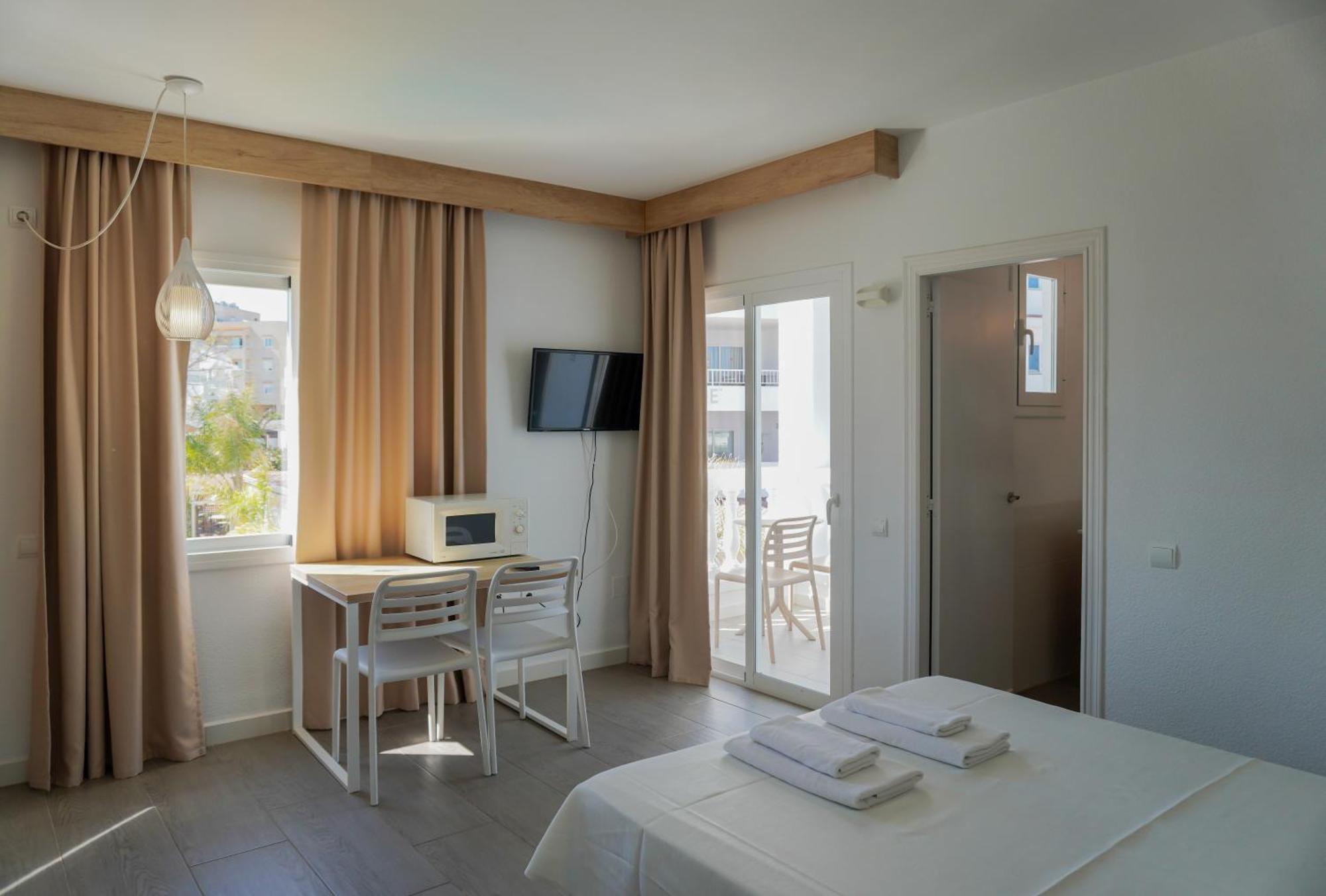 Studio with Pool View (1 Adult)