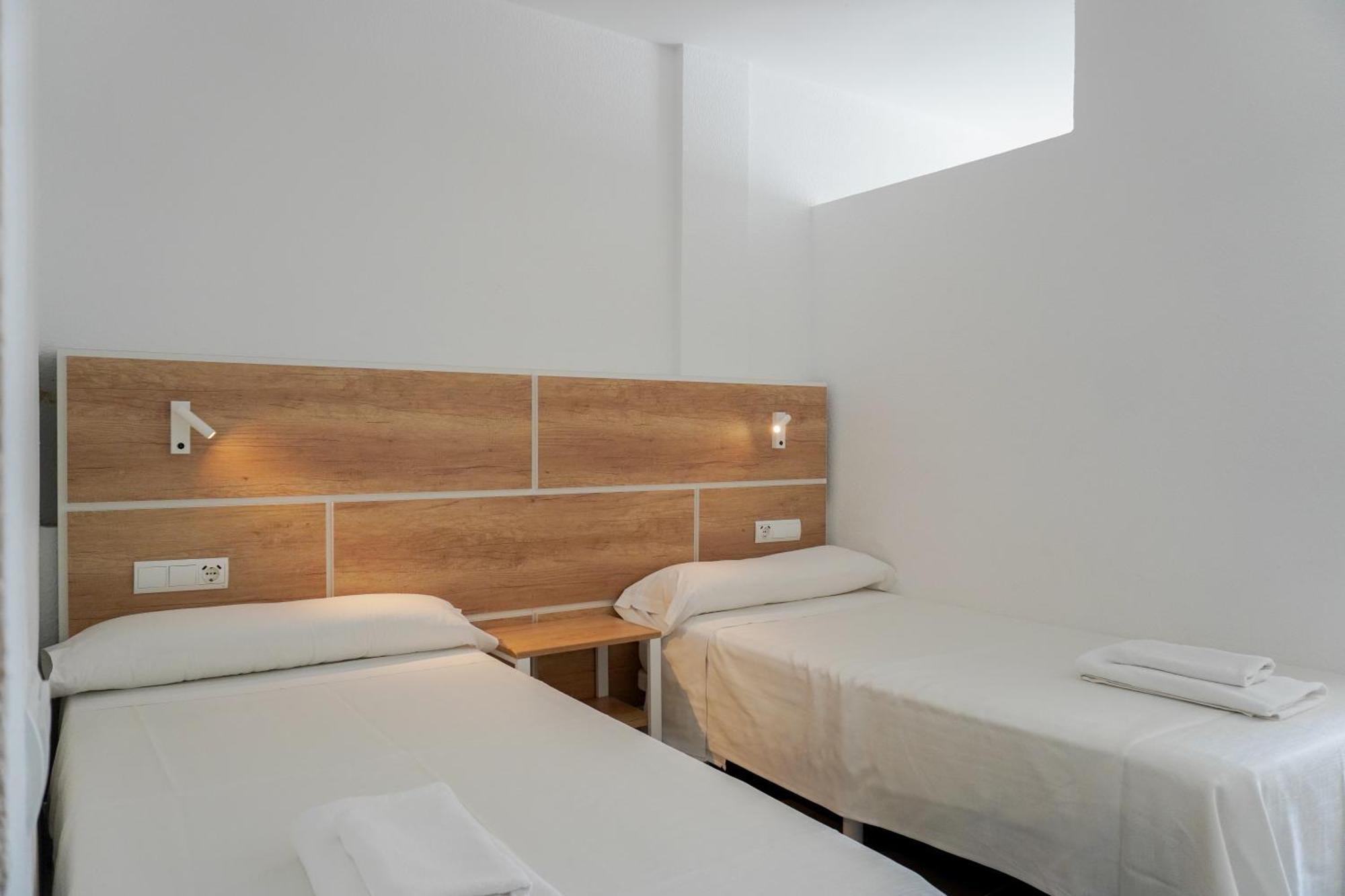 Studio with Lateral Sea View (2 Adults)