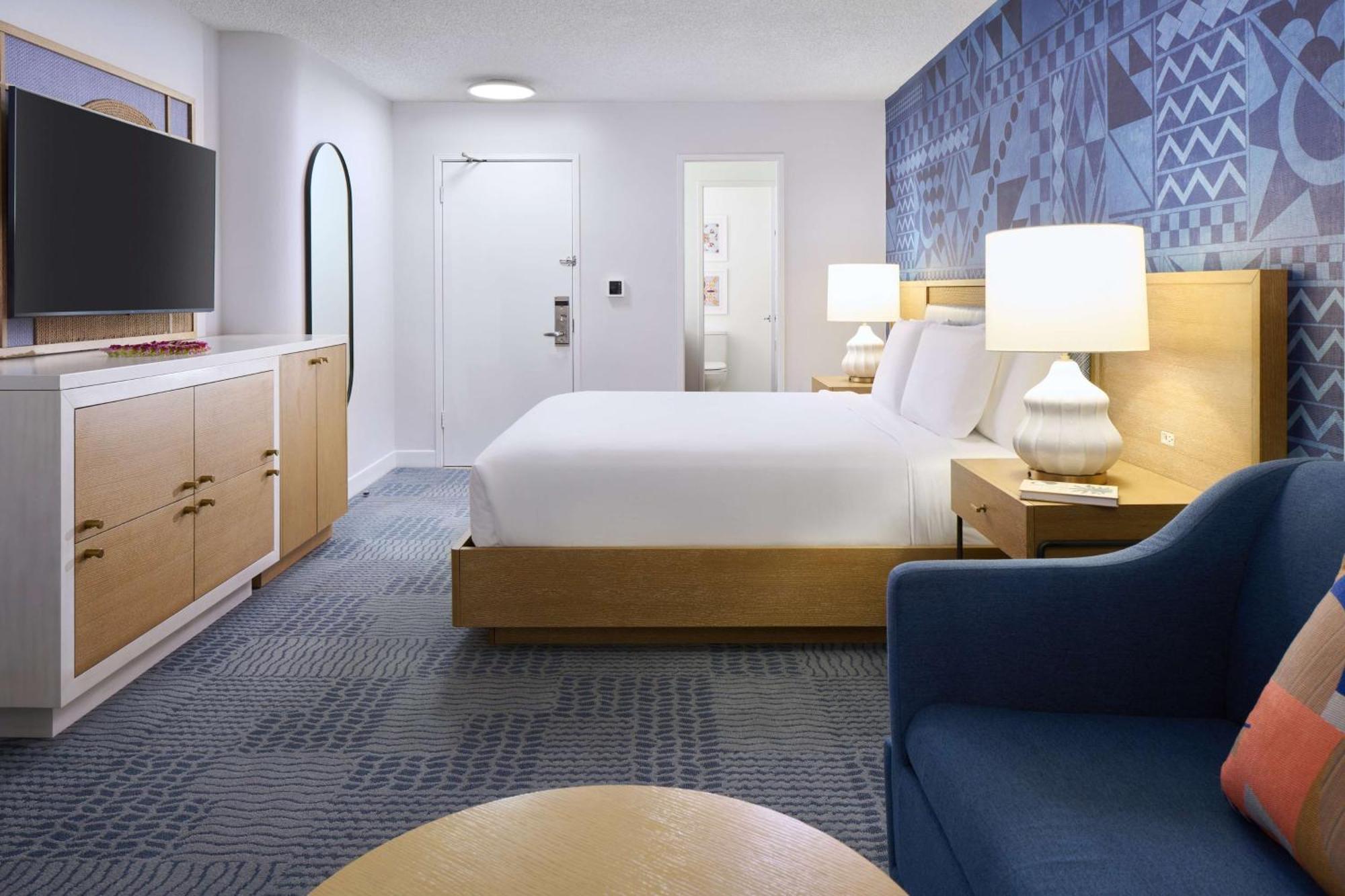 Waikiki View One King Bed