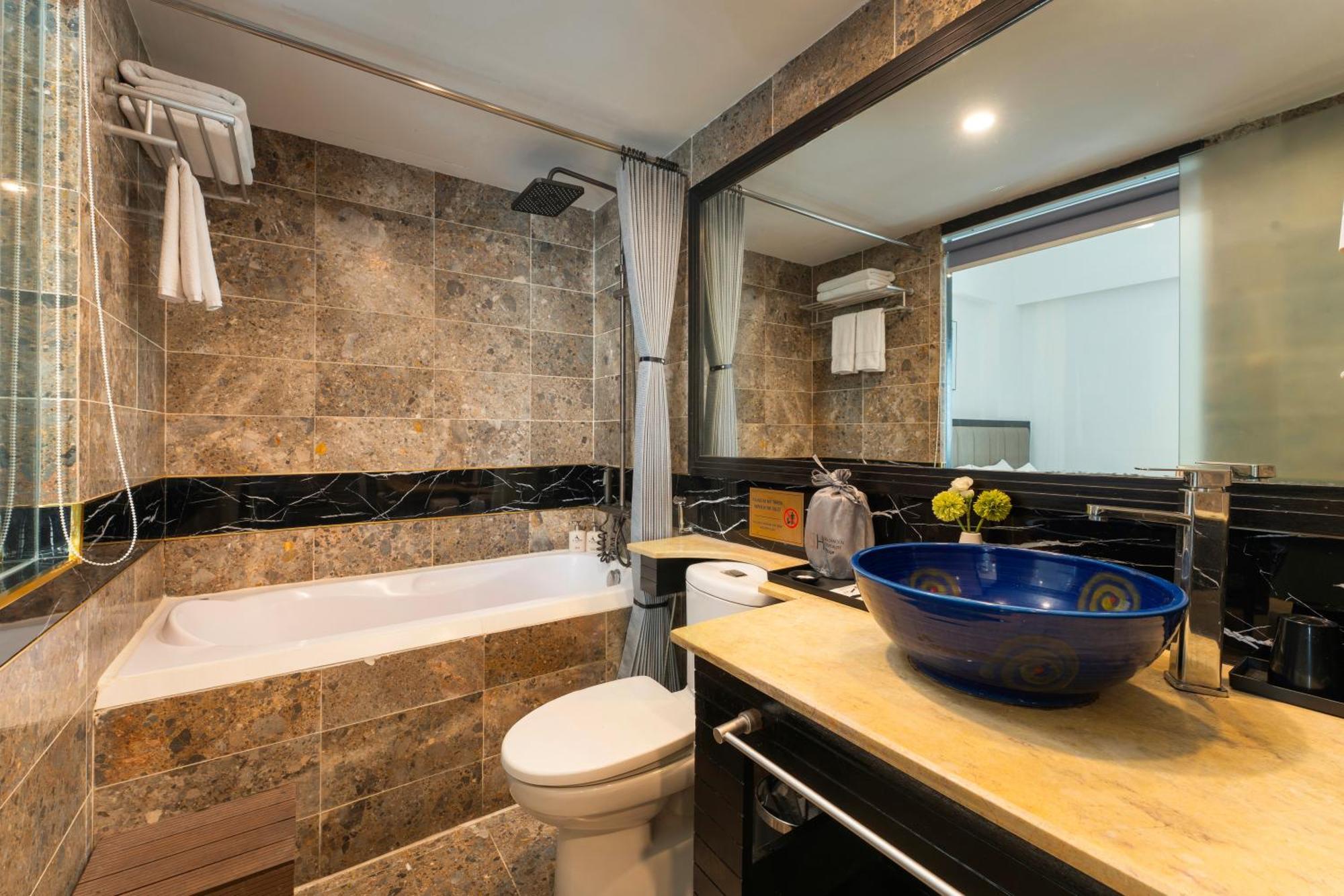 Deluxe Double Room Window