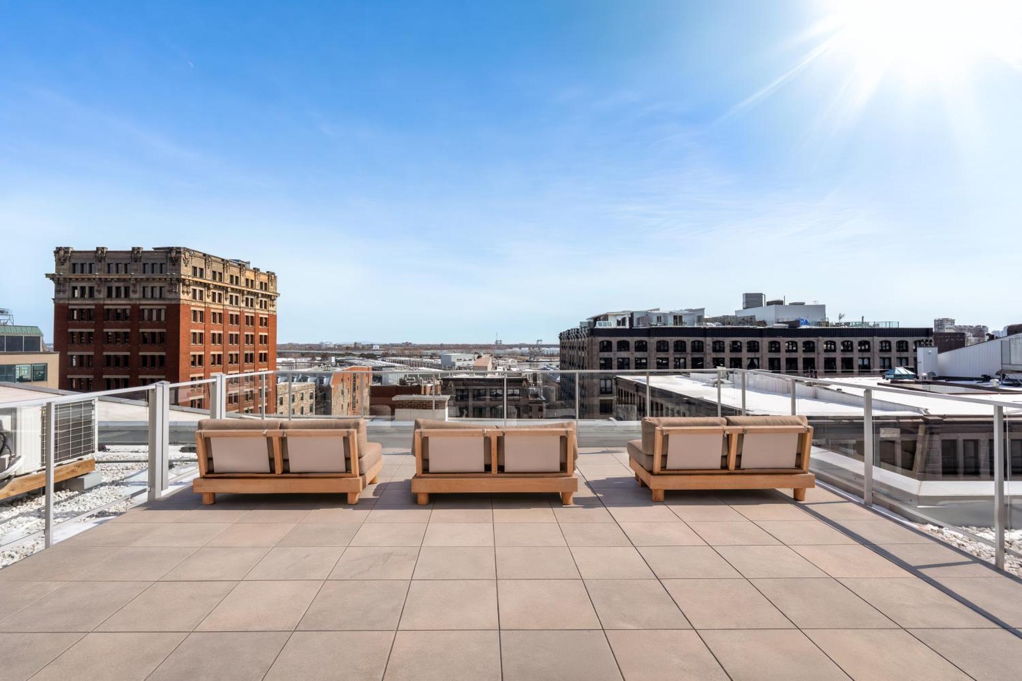 Top Floor Loft Skyline View,1766945696:JPEG