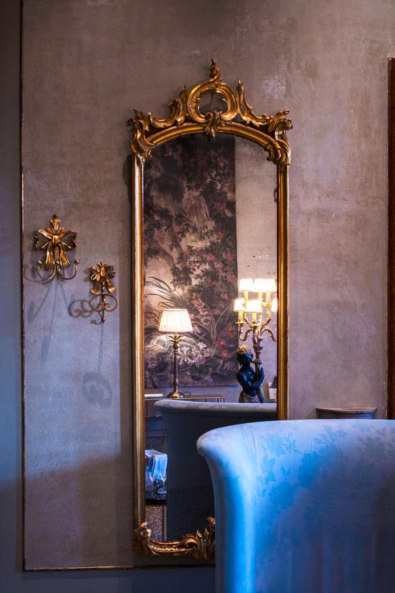 Deluxe Queen Suite