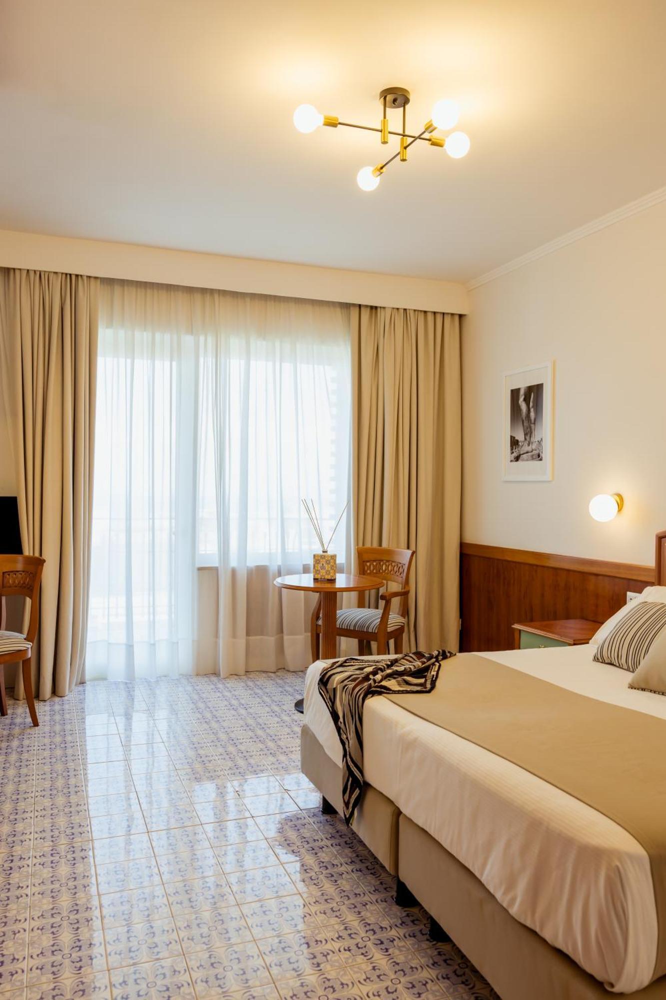 Superior Double or Twin Room Balcony Sea View