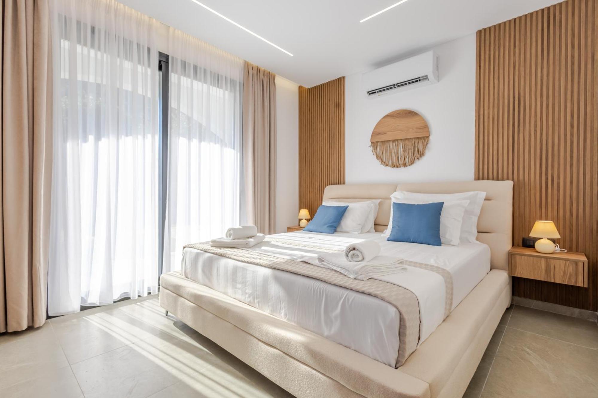 Deluxe Double Room Side Sea View