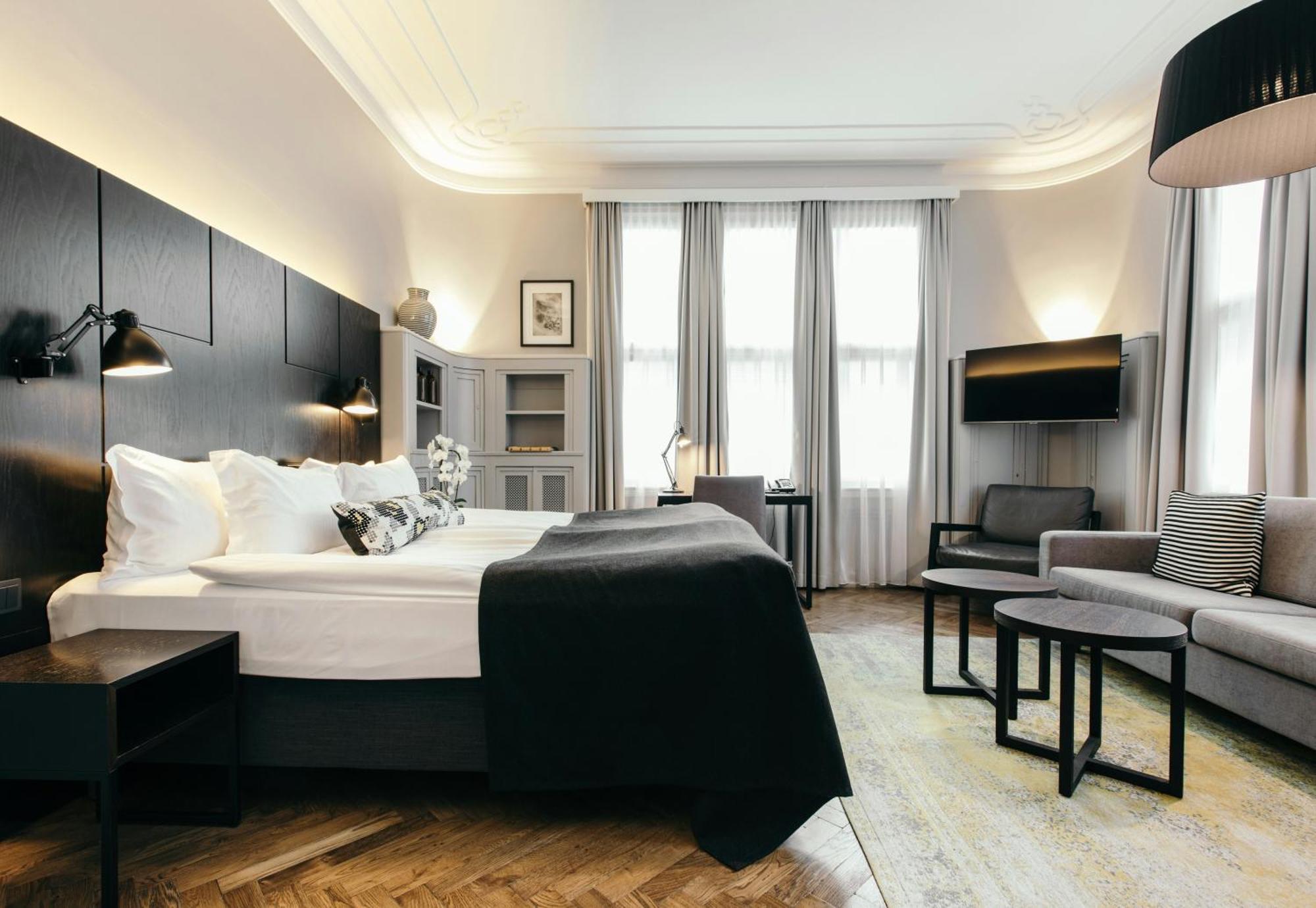 Junior Suite,1769855821:JPEG