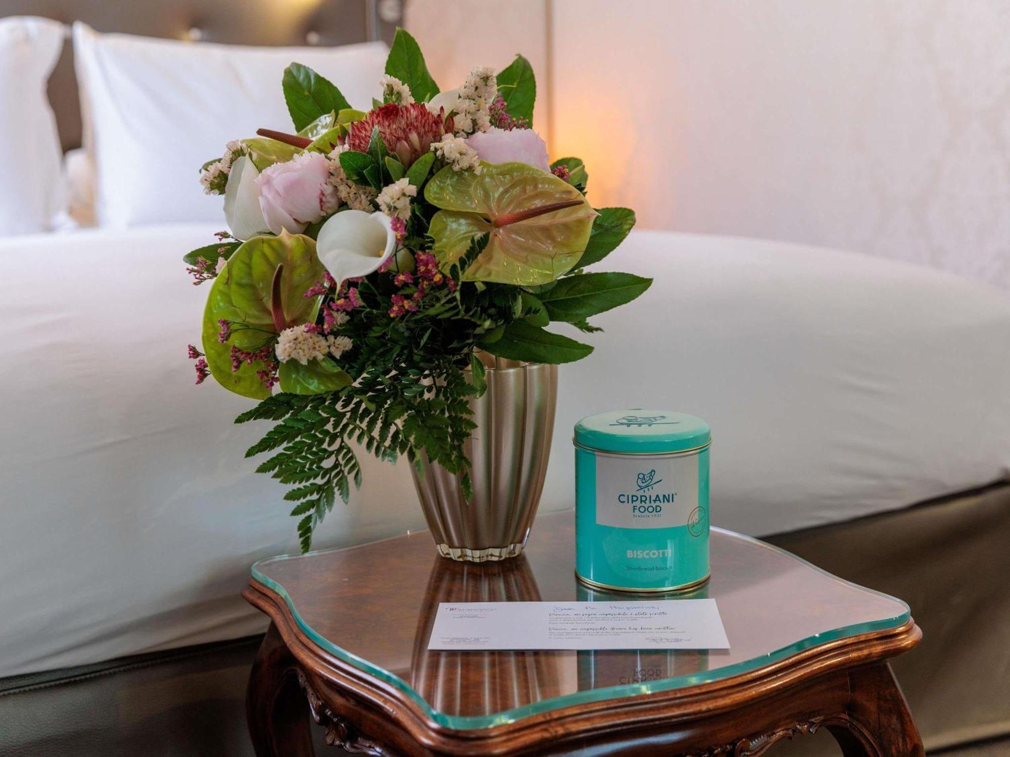 Deluxe Double Room with Canal View or Terrace