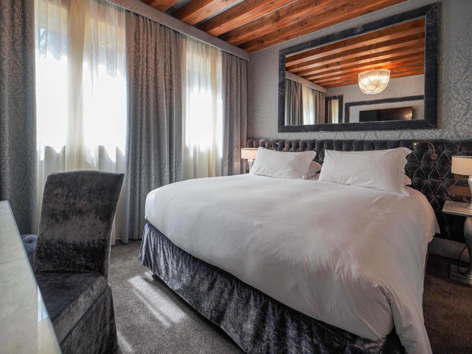 Superior Double or Twin Room with Garden or City View
