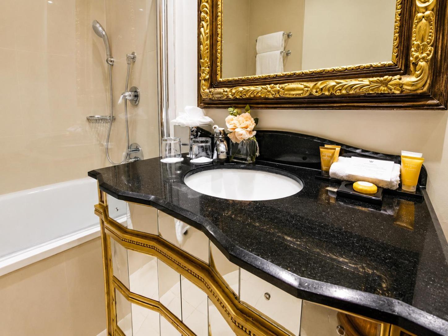 Queen Double Room Upper Floor