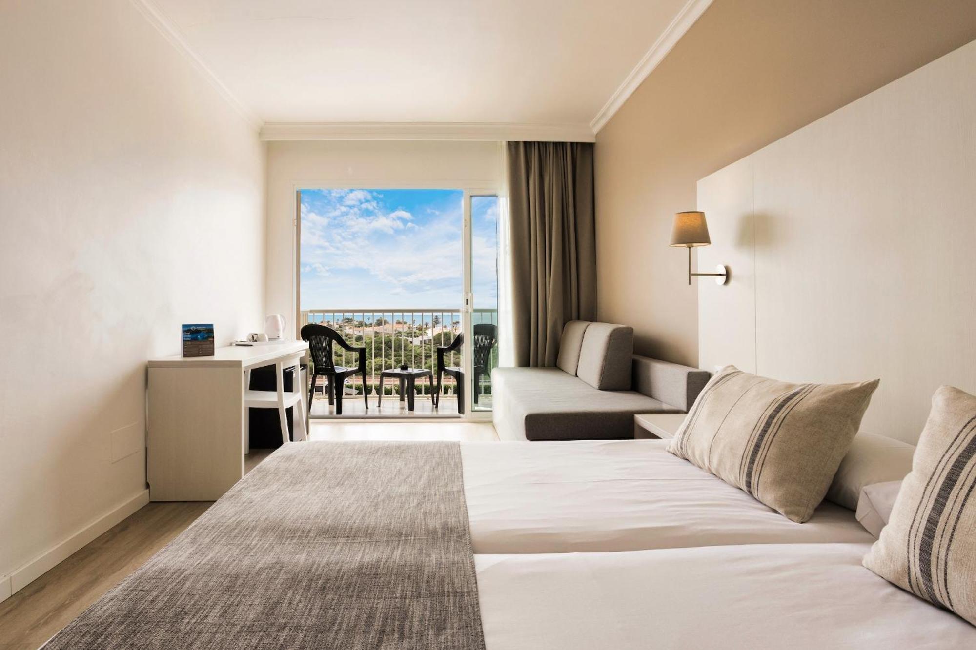 Twin Room Sea View