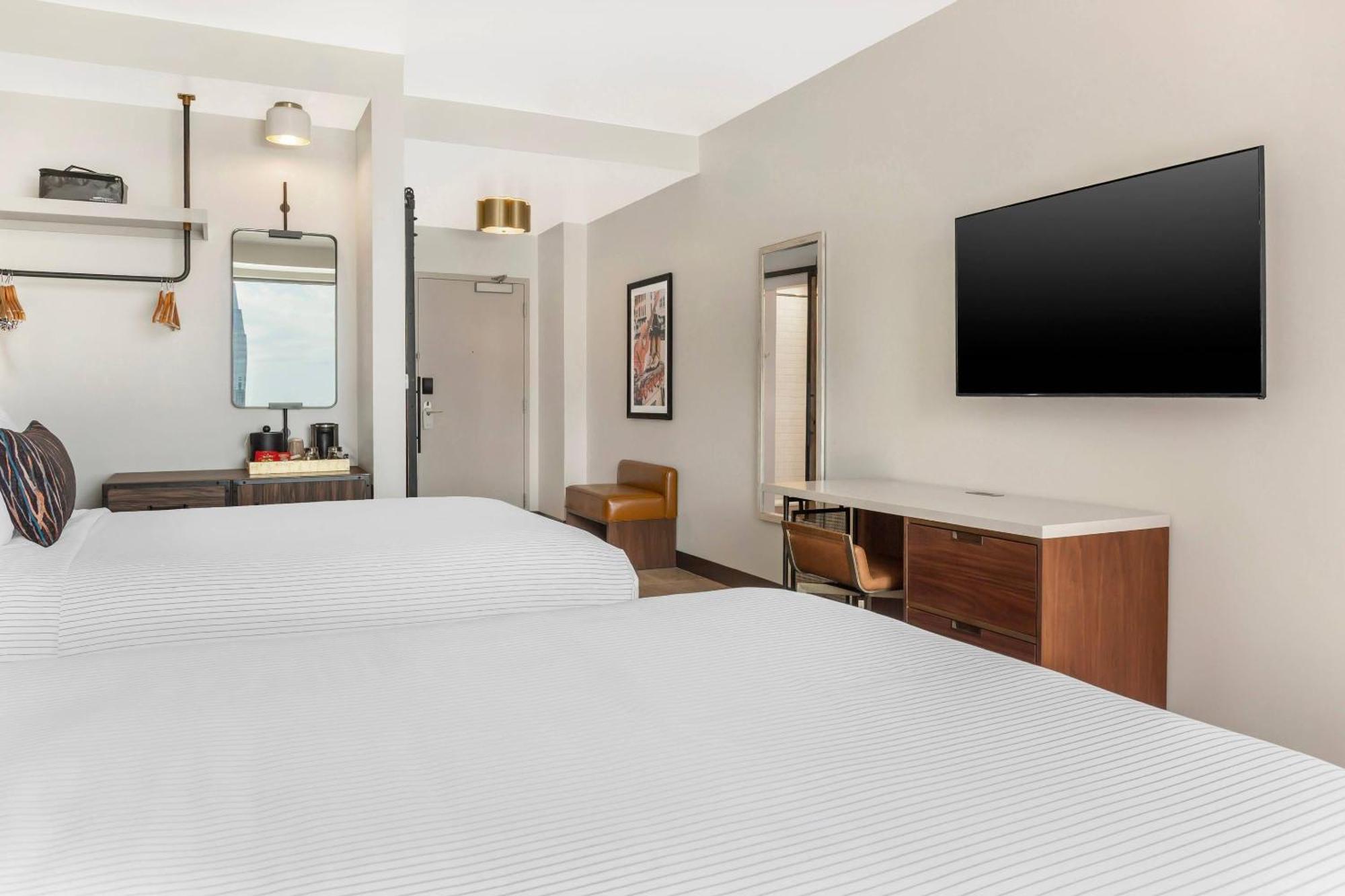 Queen Room with Two Queen Beds - Non-Smoking