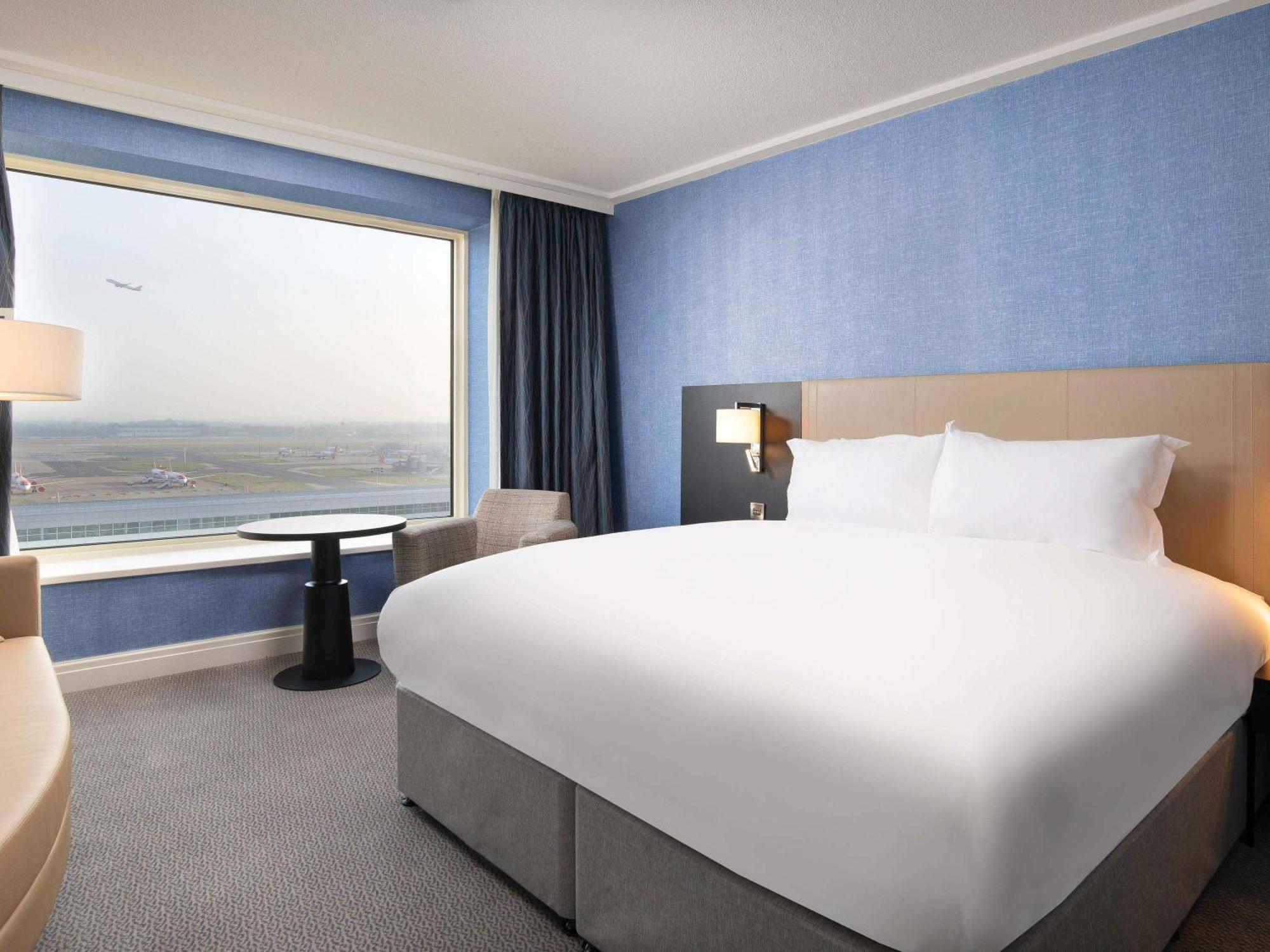 Luxury Queen Room